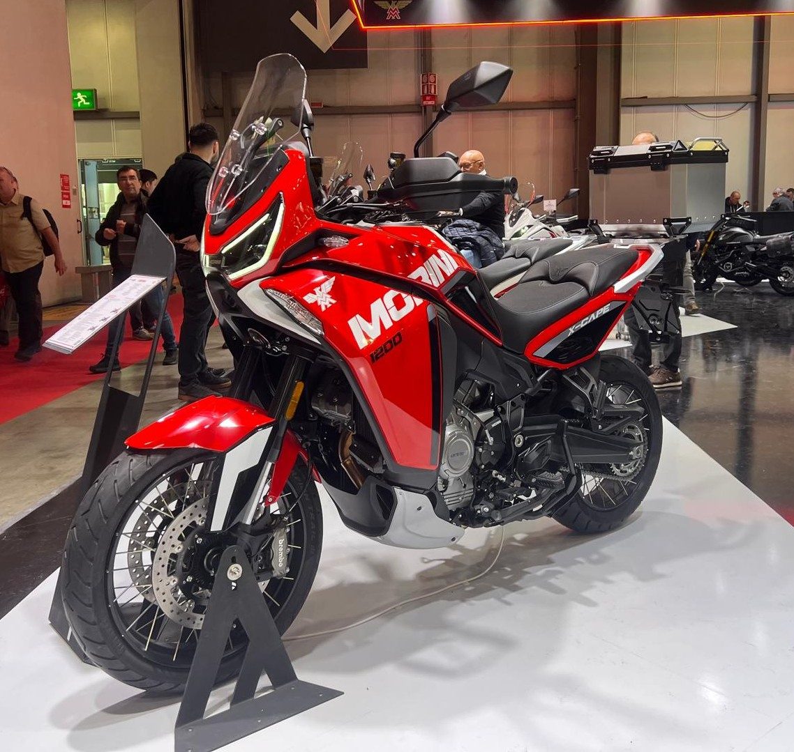 Moto Morini X Cape 650 Black Rim (Monte Bianco White)